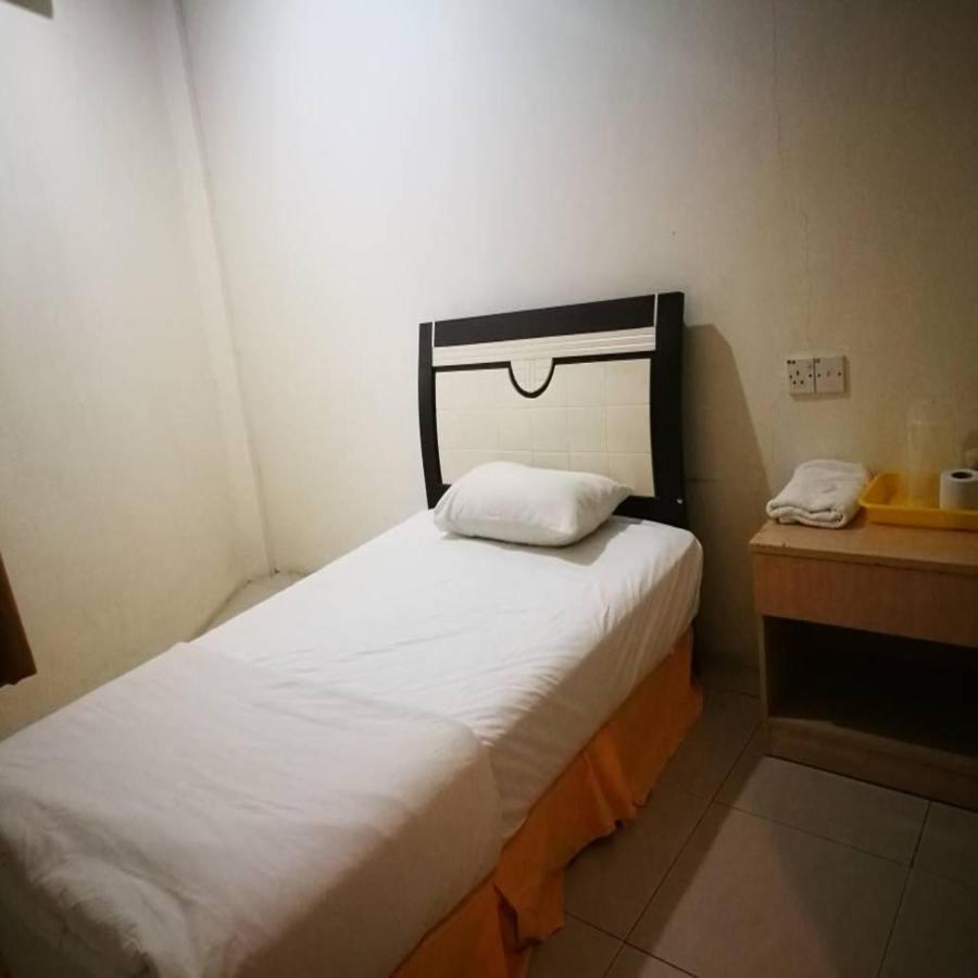 Fresh Hotel Bercham Ipoh Exteriör bild