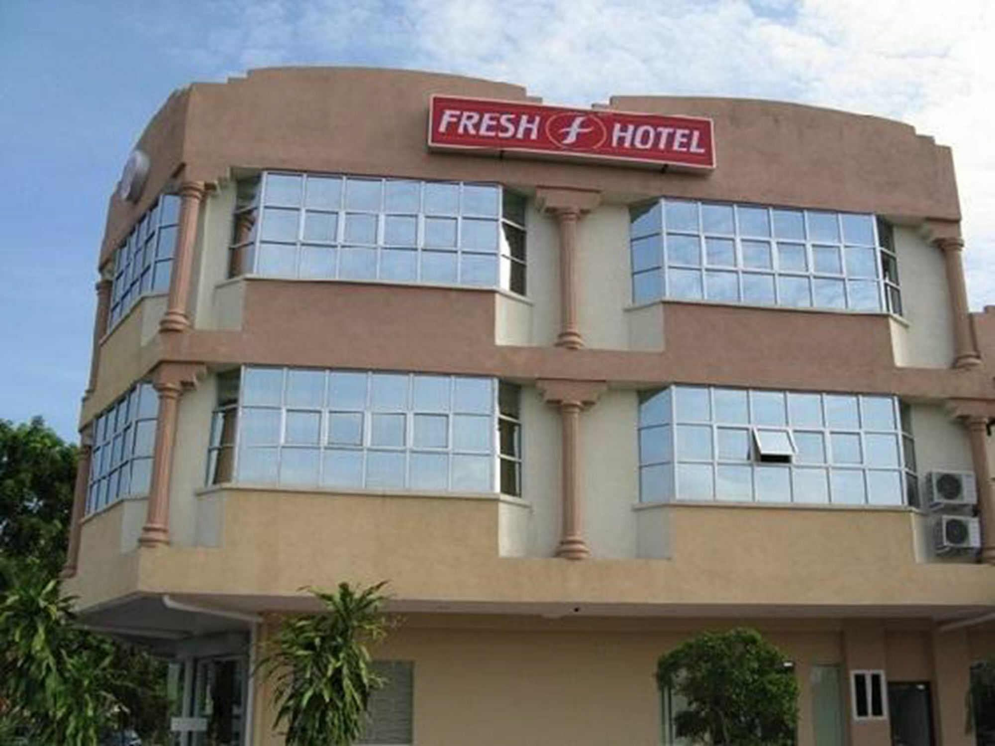 Fresh Hotel Bercham Ipoh Exteriör bild